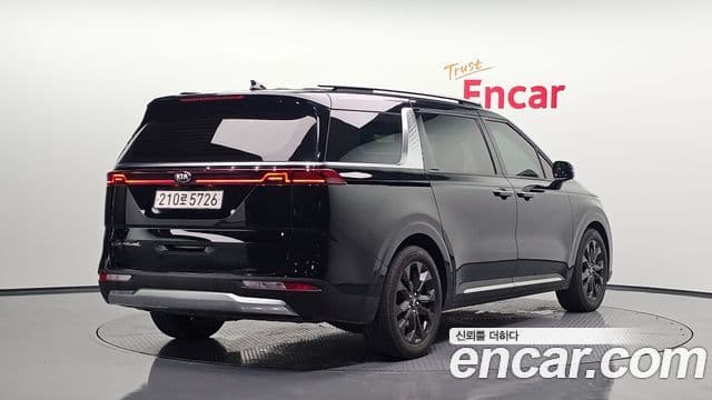 Kia Carnival 2021 — Фото 2/20