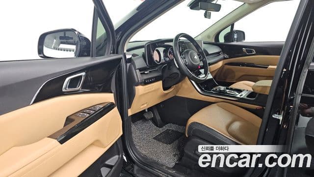 Kia Carnival 2021 — Фото 10/20