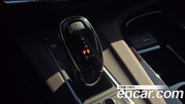 Cadillac Escalade 2023 — Şəkil 9/20