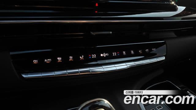 Cadillac Escalade 2023 — Şəkil 17/20