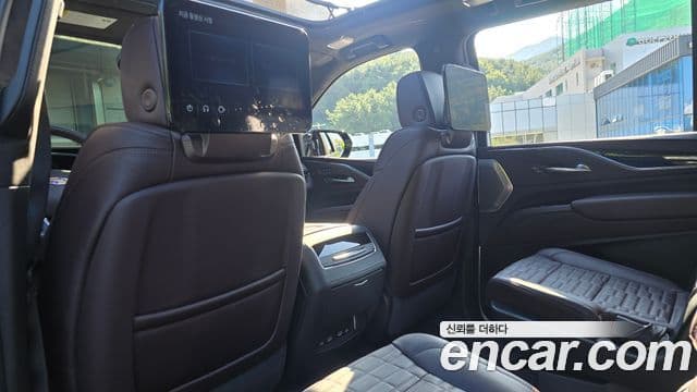 Cadillac Escalade 2023 — Şəkil 19/20