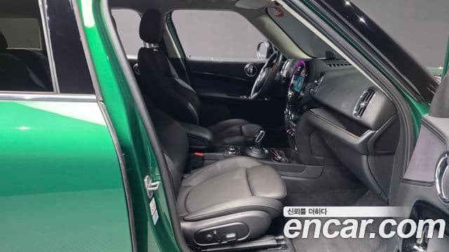 Mini Cooper Countryman 2023 — Photo 31/37