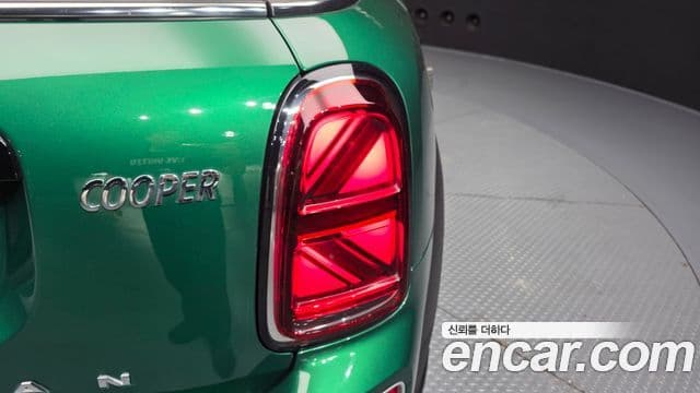 Mini Cooper Countryman 2023 — Photo 30/37