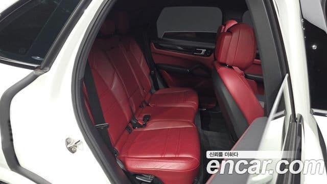 Porsche Cayenne 2019 — Şəkil 11/20
