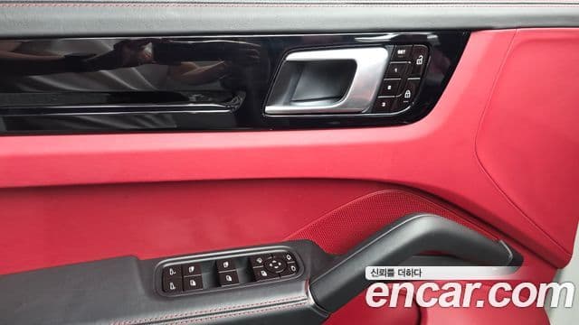 Porsche Cayenne 2019 — Şəkil 18/20