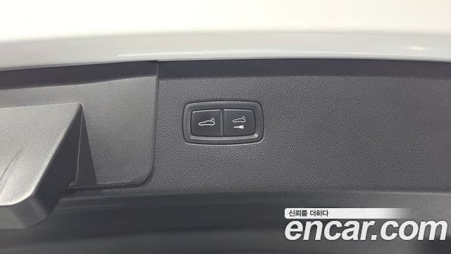 Porsche Cayenne 2019 — ფოტო 6/32