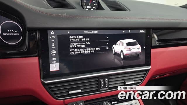 Porsche Cayenne 2019 — ფოტო 11/32