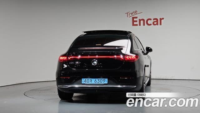 Mercedes-Benz EQE 2023 — ფოტო 28/38