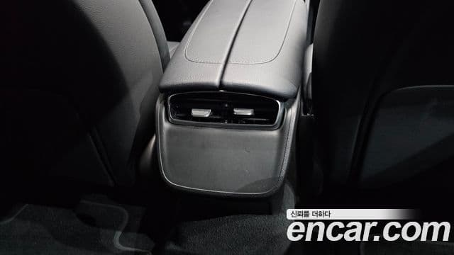 Mercedes-Benz EQE 2023 — ფოტო 17/38