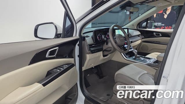 Kia Carnival 2023 — ფოტო 10/20