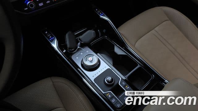 Kia Sorento 2023 — Фото 8/20