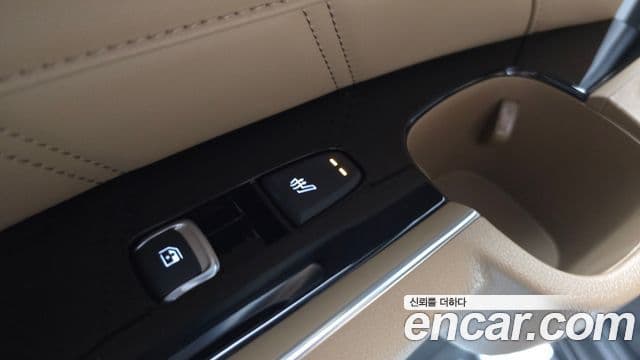 Kia Sorento 2023 — Фото 17/20