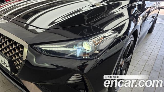 Genesis G70 2018 — Photo 13/31