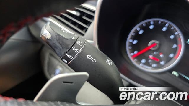 Genesis G70 2018 — Photo 21/31
