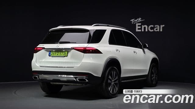 Mercedes-Benz GLE-Class 2026 — Фото 2/20