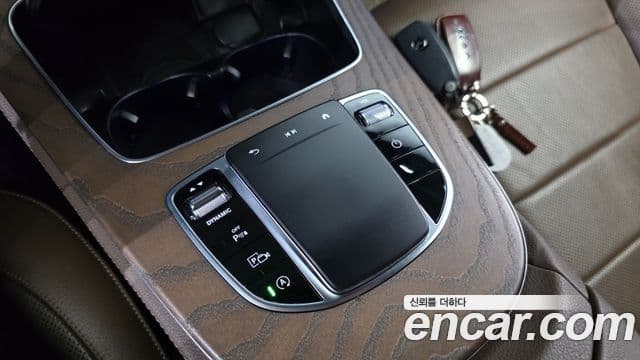 Mercedes-Benz E-Class 2021 — ფოტო 3/32