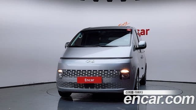 Hyundai Staria 2022 — Фото 3/20