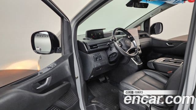 Hyundai Staria 2022 — Фото 10/20