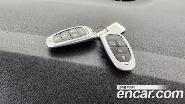 Hyundai Staria 2022 — Фото 19/20