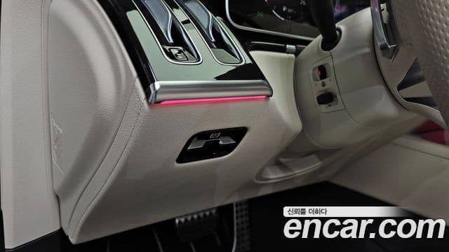 Mercedes-Benz S-Class 2023 — ფოტო 18/20