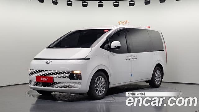 Hyundai Staria 2021 — Фото 1/20