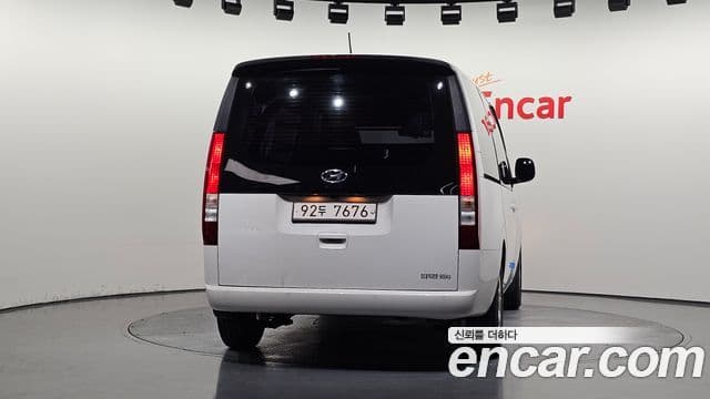 Hyundai Staria 2021 — Фото 4/20