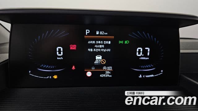 Hyundai Staria 2021 — Фото 8/20