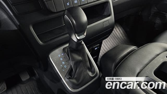Hyundai Staria 2021 — Фото 9/20