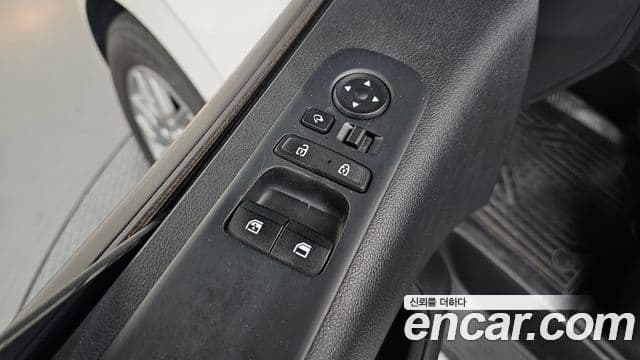 Hyundai Staria 2021 — Фото 12/20