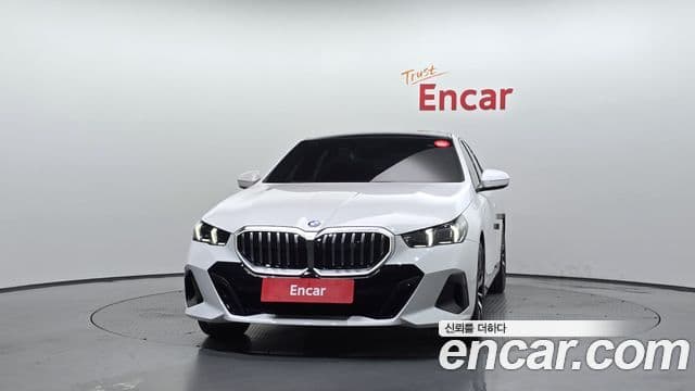 BMW 5 Series 2025 — ფოტო 3/20