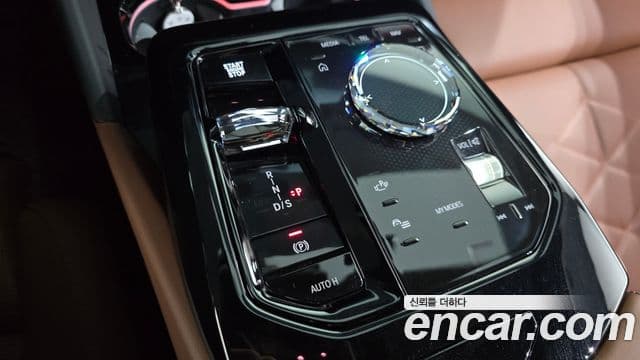 BMW 5 Series 2025 — ფოტო 9/20