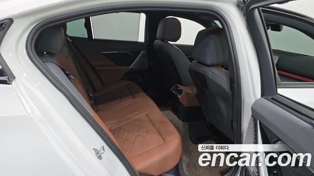 BMW 5 Series 2025 — ფოტო 11/20