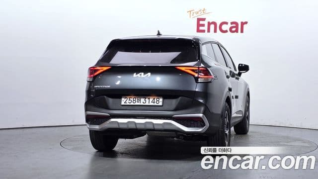 Kia Sportage 2023 — ფოტო 4/20