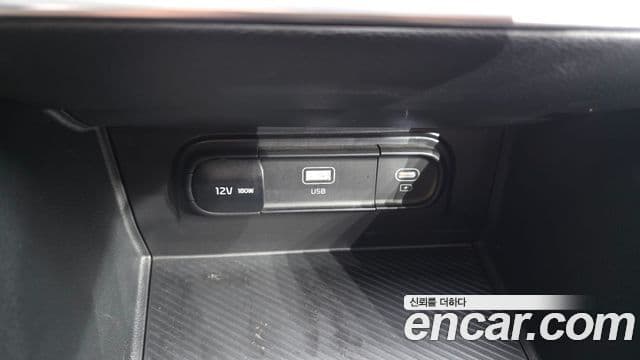 Kia Sportage 2023 — ფოტო 13/20