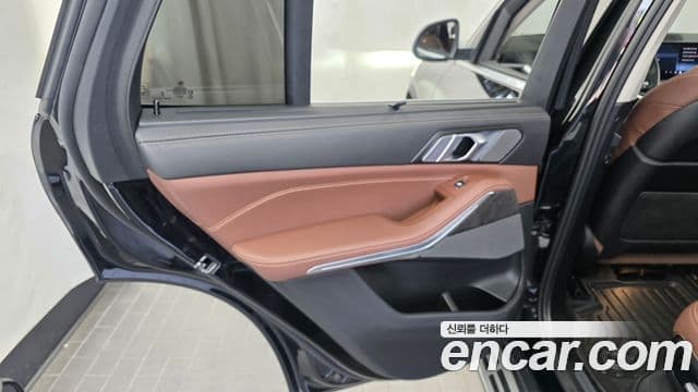 BMW X5 2024 — Photo 9/33