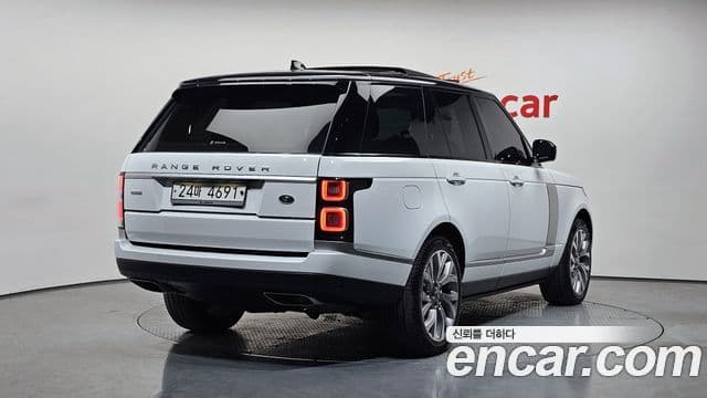 Land Rover Range Rover 2018 — Photo 25/31