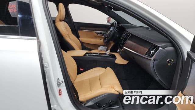 Volvo S90 2021 — Photo 15/36