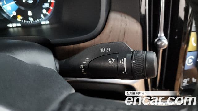 Volvo S90 2021 — Photo 24/36