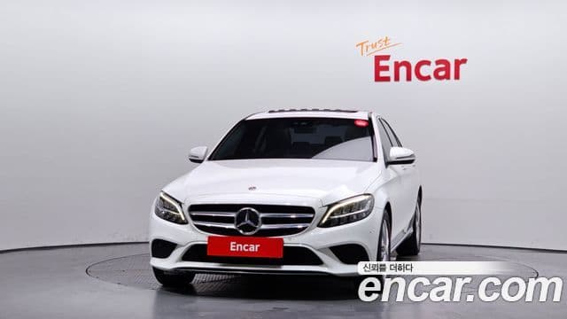 Mercedes-Benz C-Class 2019 — ფოტო 3/20