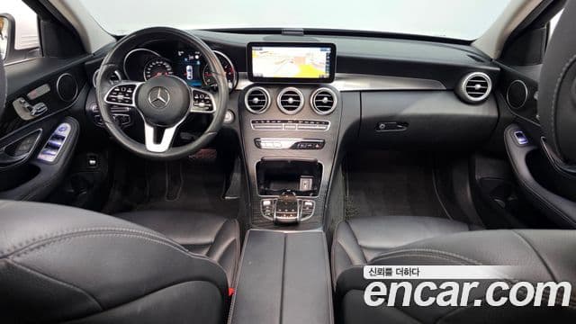 Mercedes-Benz C-Class 2019 — ფოტო 7/20