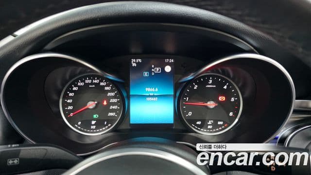 Mercedes-Benz C-Class 2019 — ფოტო 8/20