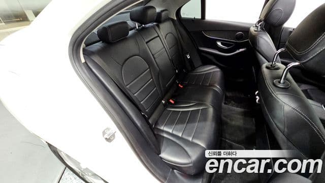 Mercedes-Benz C-Class 2019 — ფოტო 11/20