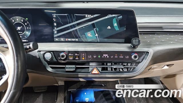 Kia K8 2023 — Şəkil 16/20