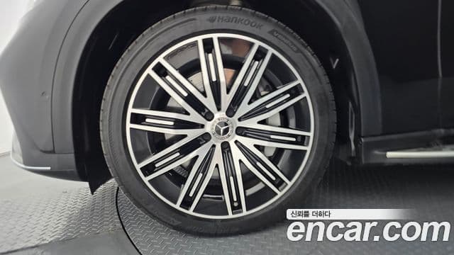 Mercedes-Benz EQE SUV 2023 — ფოტო 6/20