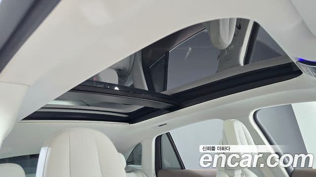 Mercedes-Benz EQE SUV 2023 — ფოტო 18/20