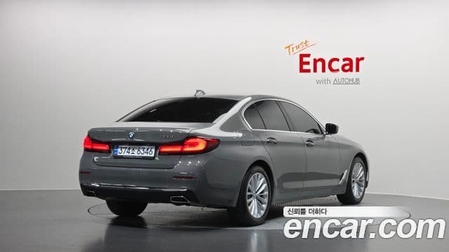 BMW 5 Series 2021 — ფოტო 2/20