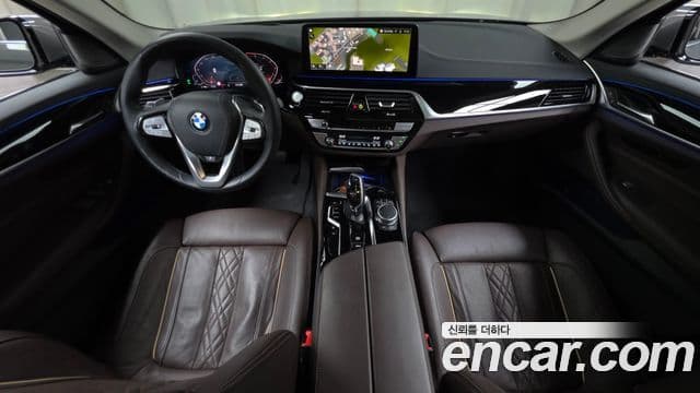BMW 5 Series 2021 — ფოტო 7/20