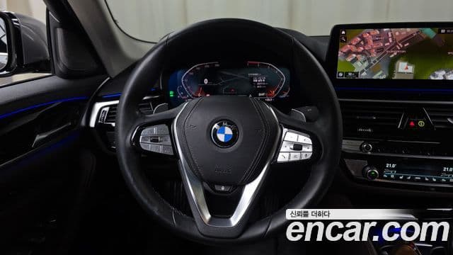 BMW 5 Series 2021 — ფოტო 13/20