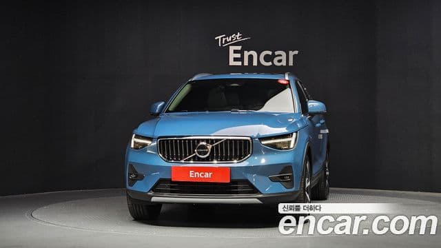 Volvo XC40 2025 — Şəkil 3/20