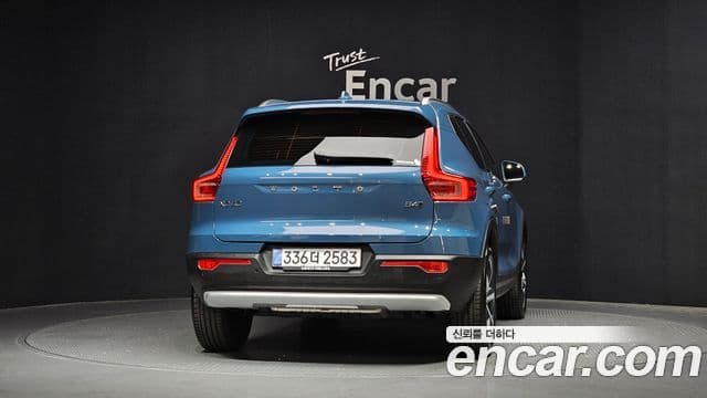 Volvo XC40 2025 — Şəkil 4/20